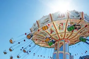 Kettenkarussell auf dem Oktoberfest in München nahe dem Hotel München Hauptbahnhof