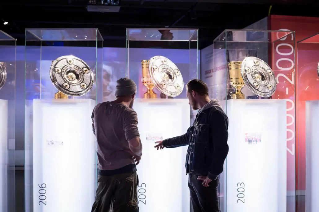 FC Bayern Museum in der Allianz Arena: Gewonnene Meisterschalen und DFB-Pokale