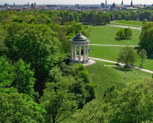 Monopteros im Sommer im Englischer Garten in München, © München Tourismus Redline Enterprises