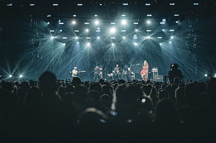 tw-so23-ma-spider-murphy-c-alexander-scharf-29-72rgb Tollwood Sommerfestival Musik Arena mit de Spider Murpy Gang auf der Bühne