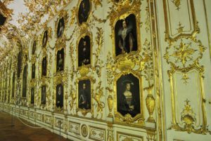 Residenz Ahnengalerie, © München Tourismus, S. Muangkum Ahnengalerie in der Residenz München. Porträts aus dem 18. Jahrhundert